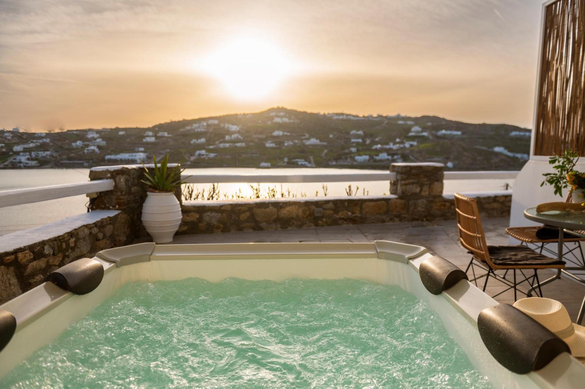 Sunlight Ornos Suites, Private Hot Tub Apartamento Mykonos Town
