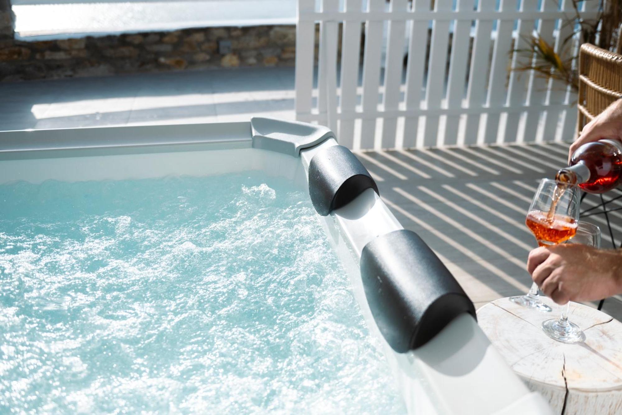 Sunlight Ornos Suites, Private Hot Tub Appartement *